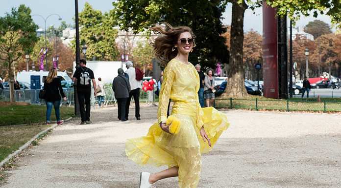 Żółty - modny kolor dla kobiety w każdym wieku