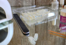 Paznokcie tytanowe – hit czy kit?