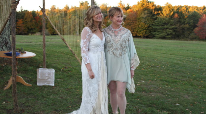 Sukienki na wesele polecane dla mamy panny młodej