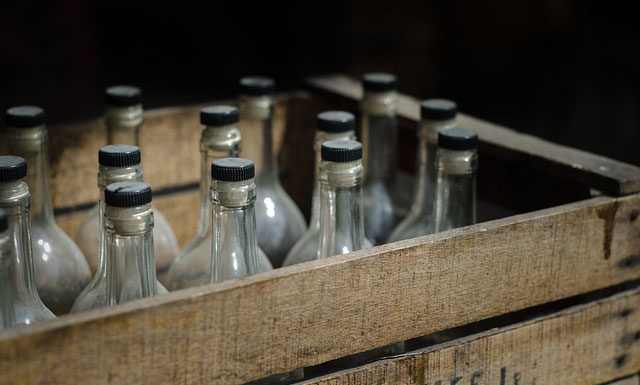 Alkohol na prezent – czy to dobry pomysł?