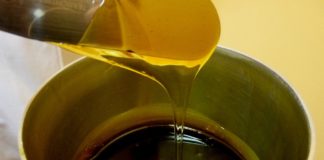 Domowa depilacja woskiem – w jaki sposób wykonać ją prawidłowo?