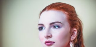 Farbowanie włosów z blondu na rudy