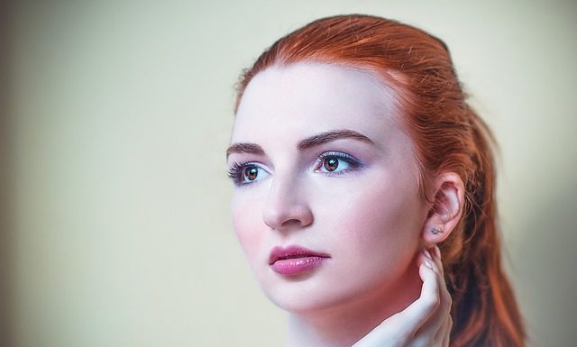 Farbowanie włosów z blondu na rudy