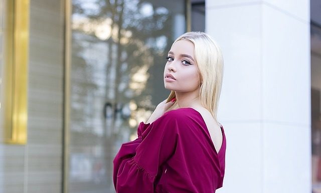 Kobieta elegancka – jak dziś wygląda?