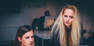 Praca w biurze tłumaczeń