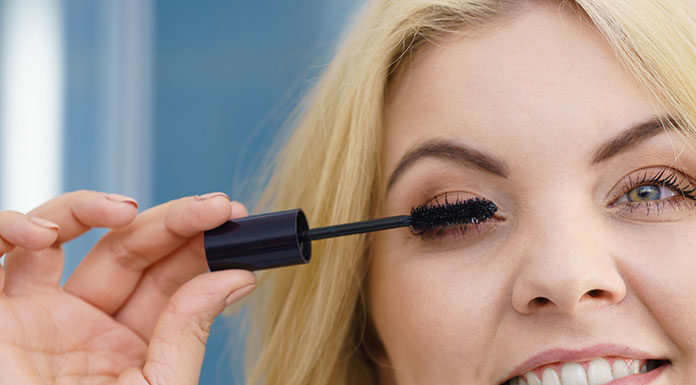 Kosmetyk do zadań specjalnych – czym powinien cechować się tusz do rzęs? Kosmetyk do zadań specjalnych – czym powinien cechować się tusz do rzęs?