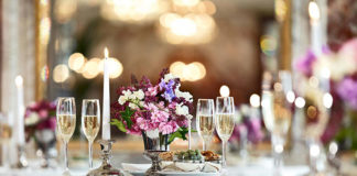 Papeteria ślubna na wesele marzeń - jaką firmę wybrać, by być zadowolonym?