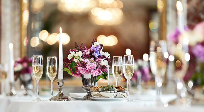 Papeteria ślubna na wesele marzeń - jaką firmę wybrać, by być zadowolonym?