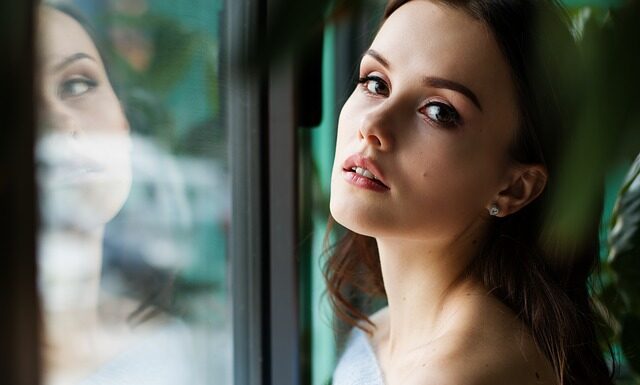 Rzadkie włosy – co wywołuje ten problem? Rzadkie włosy