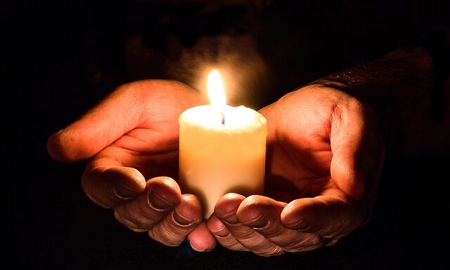 Jak się nazywa świeca w kościele? Jak się nazywa świeca w kościele?