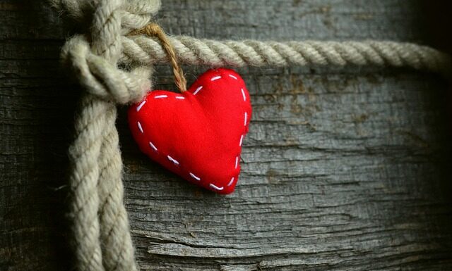 Jaki węzeł do wąskiego krawata? Jaki węzeł do wąskiego krawata?