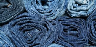 Jakie spodnie do czarnej marynarki damskie?