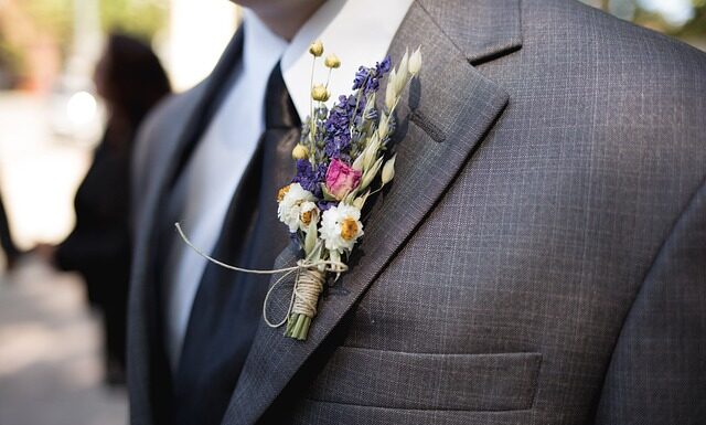 Co to znaczy butonierka?