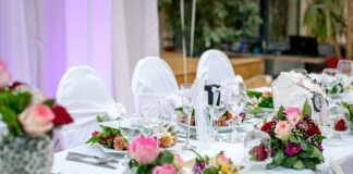 Jak się ubrać na wesele w wieku 50 lat?