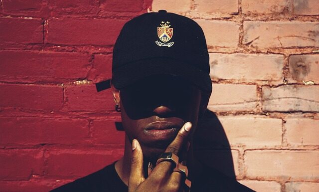 Jak nazywa się czapka wojskowa? Jak nazywa się czapka wojskowa?