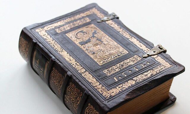 Co wpisać do księgi gości na weselu śmieszne?