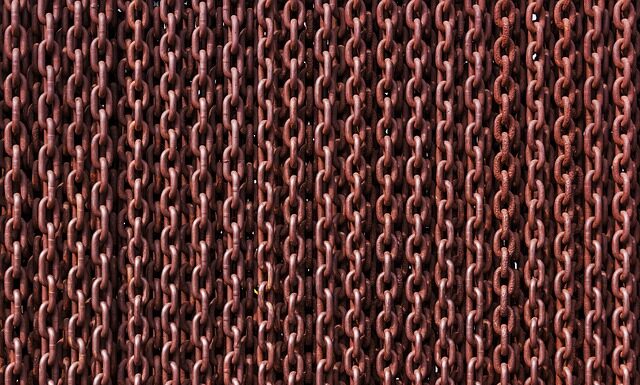 Jak nosić spinkę? Jak nosić spinkę?