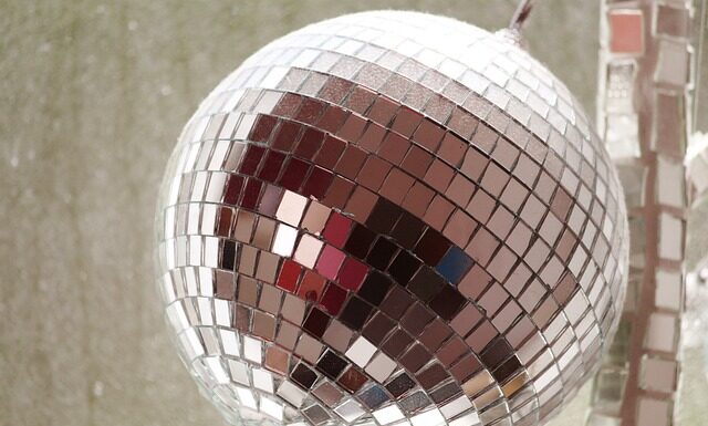 Jak zrobić kulę z papieru? Jak zrobić kulę z papieru?