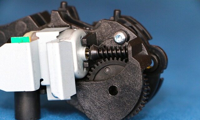 Czy można samemu przekłuć pępek?