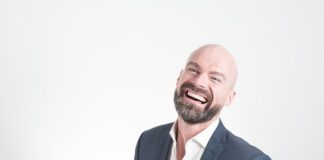 Jak prawidłowo nosić marynarkę?